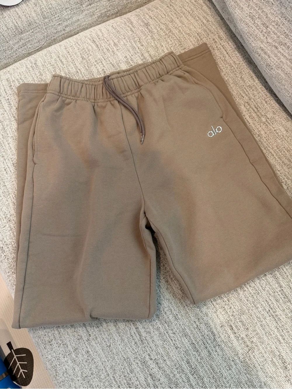 ALO Accolade Gravel Straight Leg Sweatpants Size S